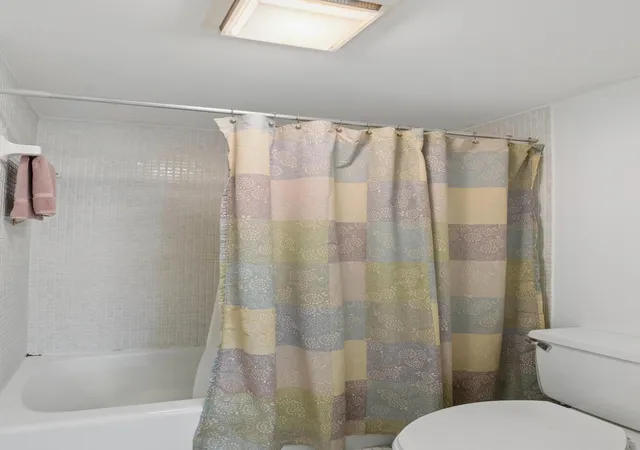 2nd image of 250 John F Kennedy Dr, Lake Worth, FL 33462