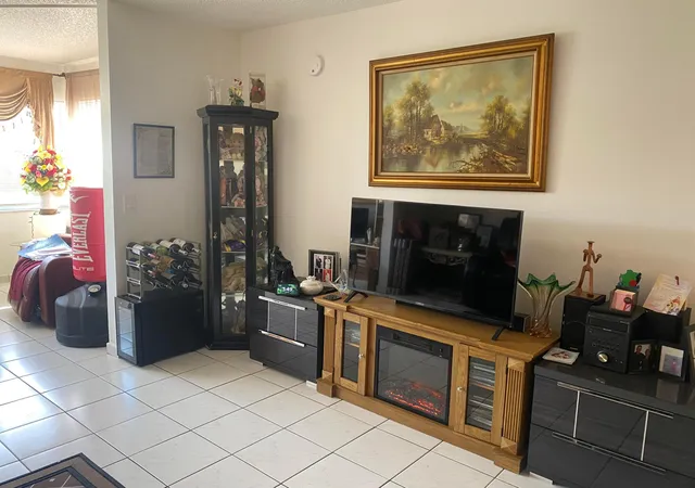 3rd image of 9821 Sunrise Lakes Blvd #210, Sunrise, FL 33322 | MLS# B26026680