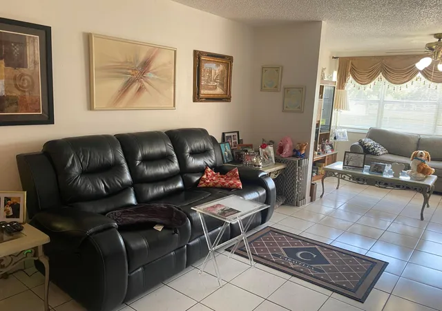 4th image of 9821 Sunrise Lakes Blvd #210, Sunrise, FL 33322 | MLS# B26026680