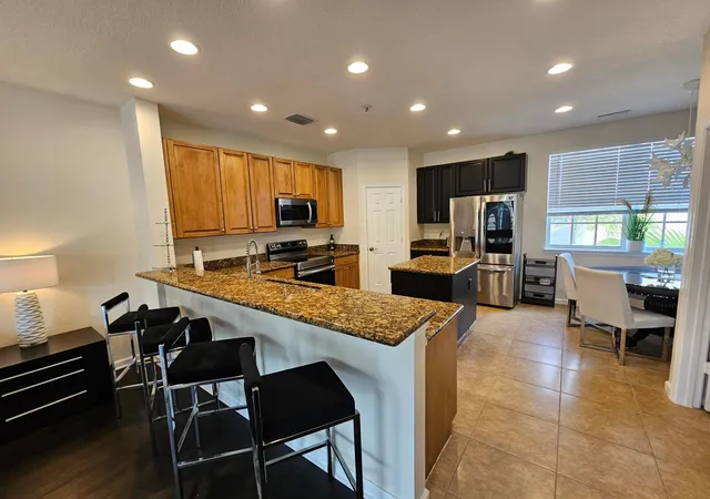 4th image of 405 Schoolhouse Rd, Jupiter, FL 33458 | MLS# B26026757