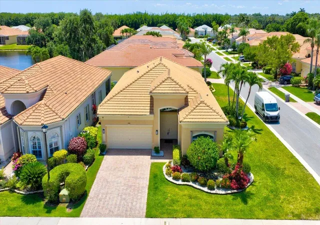 4th image of 7196 Lorenzo Ln, Delray Beach, FL 33446 | MLS# B26026863