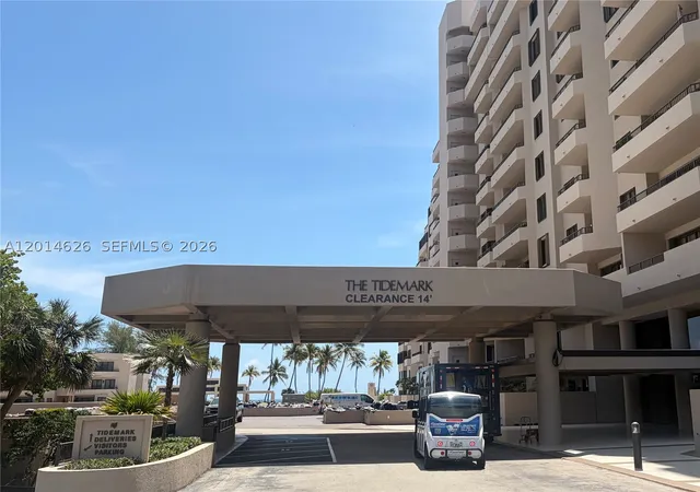 2nd image of 201 Crandon Blvd #424, Key Biscayne, FL 33149 | MLS# A12014626
