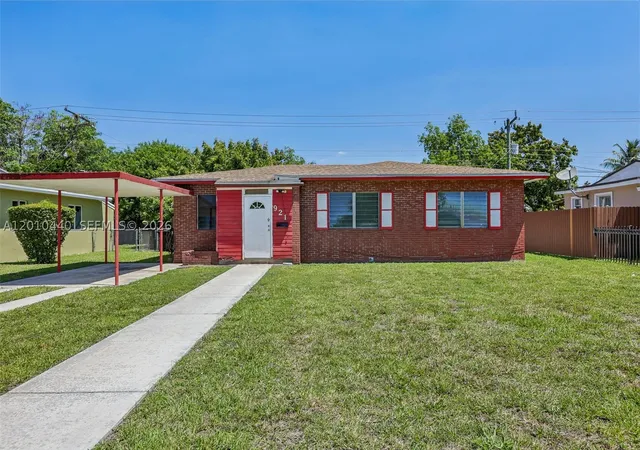 4th image of 921 Ne 159Th St, North Miami Beach, FL 33162 | MLS# A12010440