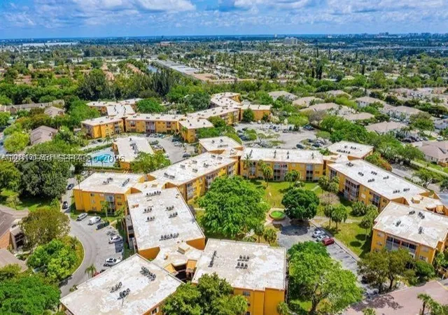 Listing Photo 1 - Condo for sale in building located at 4334 Nw 9Th Ave, Deerfield Beach, FL 33064 - Unit #7-2F
