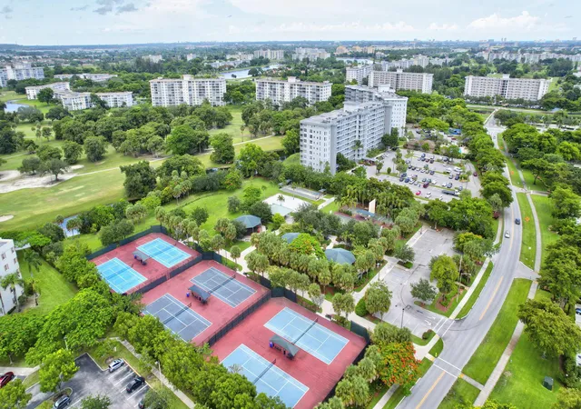 Homes for sale in Pompano Beach, FL | 3100 N Palm Aire Dr #106, Pompano Beach, FL 33069 | MLS# B26026945