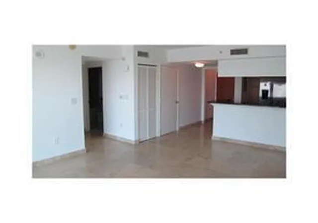 2nd image of 31 Se 5th St #3207, Miami, FL 33131 | MLS# B26026962