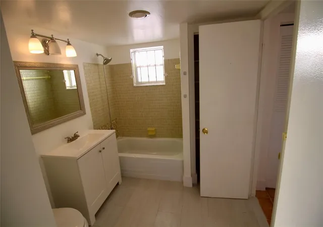 2nd image of 600 Ne 2Nd St, Dania Beach, FL 33004
