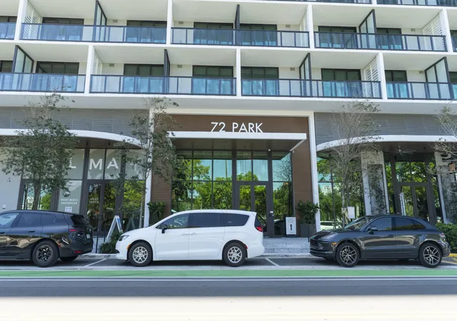 3rd image of 580 72Nd St #1102, Miami Beach, FL 33141 | MLS# B26027018