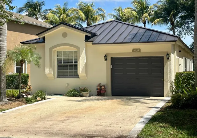 3rd image of 4939 Pelican St, Coconut Creek, FL 33073 | MLS# B26027035