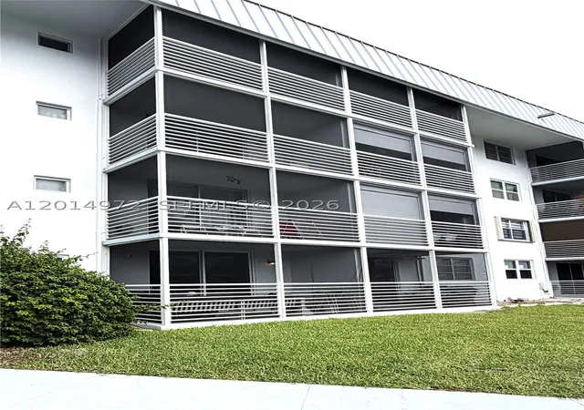 4th image of 3550 Ne 169Th St #107 Plus 40ft Deck, North Miami Beach, FL 33160 | MLS# A12014972