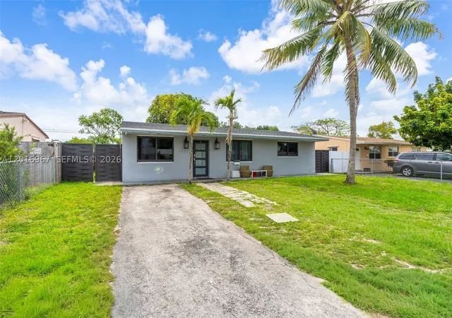 Photo 2 of Sale Pending at 1121 N 71st Ave, Hollywood, FL 33024 | MLS# A12016967 | Listing updated on 2026-08-03