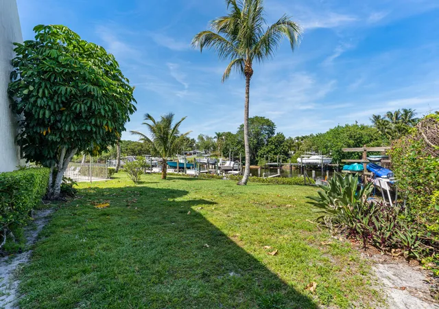 41st image of 412 Southwind Dr #B2, North Palm Beach, FL 33408 | MLS# B26027107