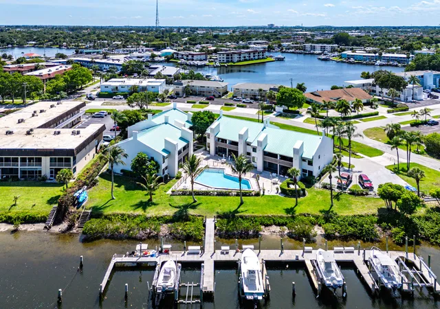 4th image of 412 Southwind Dr, North Palm Beach, FL 33408