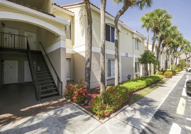 Homes for sale in Boynton Beach, FL | 815 W Boynton Beach Blvd #11-103, Boynton Beach, FL 33426 | MLS# B26027205