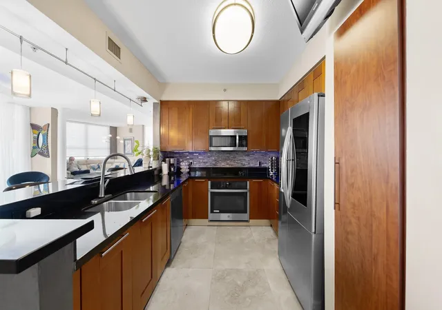 4th image of 350 Se 2Nd St, North Lauderdale, FL 33301