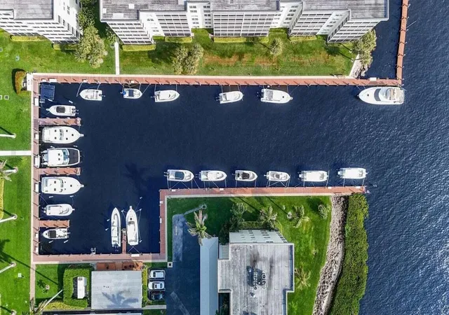 3rd image of 1 Harbourside Dr, Delray Beach, FL 33483