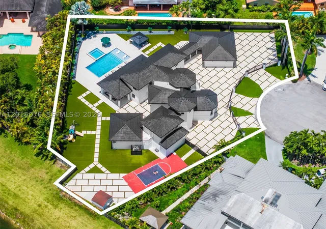 3rd image of 9881 Sw 148Th Ter, Miami, FL 33176 | MLS# A12016076