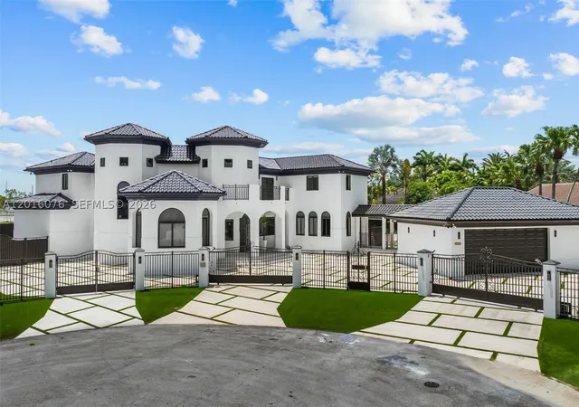 4th image of 9881 Sw 148Th Ter, Miami, FL 33176 | MLS# A12016076