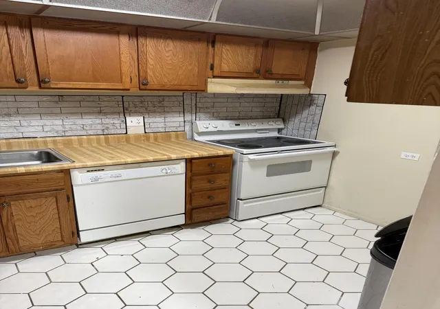 5th image of 3730 Inverrary Dr #2a, Lauderhill, FL 33319 | MLS# B26027334