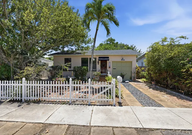 1st image of 512 Sw 15th St, Fort Lauderdale, FL 33315 | MLS# B26027357