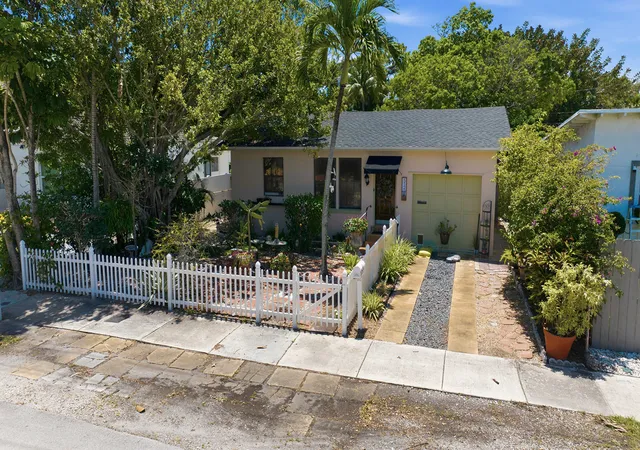43rd image of 512 Sw 15th St, Fort Lauderdale, FL 33315 | MLS# B26027357