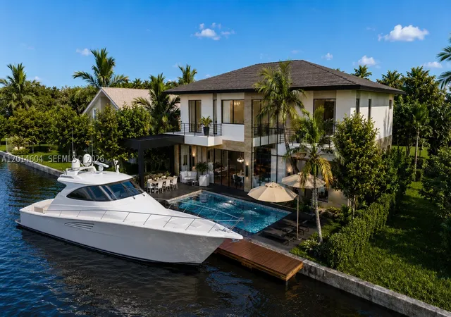 Photo 1 of Single family home for sale at 1641 Se 7th St, Deerfield Beach, FL 33441 | MLS# A12014604 | Listing updated on 2026-08-19