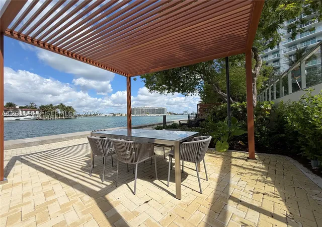 2nd image of 6620 Indian Creek Dr, Miami Beach, FL 33141