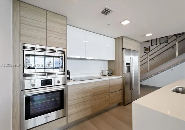 2nd image of 6620 Indian Creek Dr #PH-712, Miami Beach, FL 33141 | MLS# A12016913