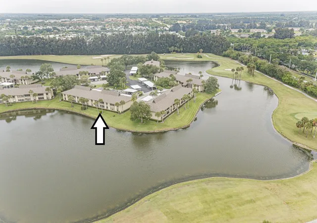 Homes for sale in Vero Beach, FL | 23 Plantation Drive, Vero Beach, FL 32966 | Houzeo