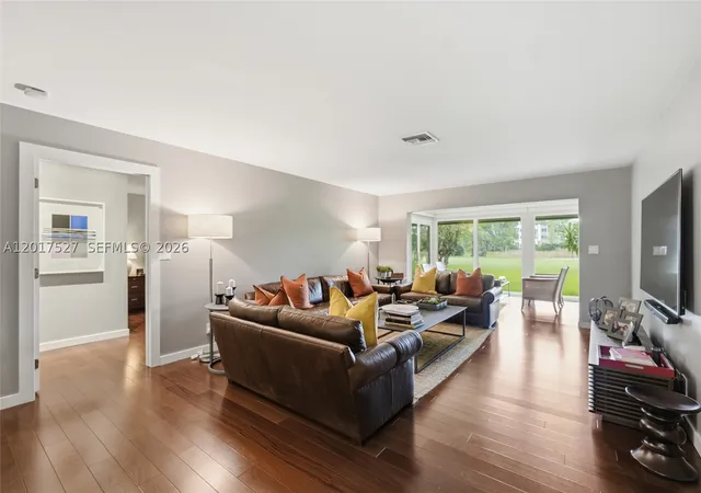 4th image of 4002 S Cypress Ln, Pompano Beach, FL 33069