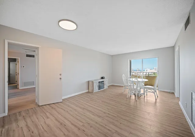 3rd image of 900 Ne 18Th Ave #1406, Fort Lauderdale, FL 33304 | MLS# B26027477