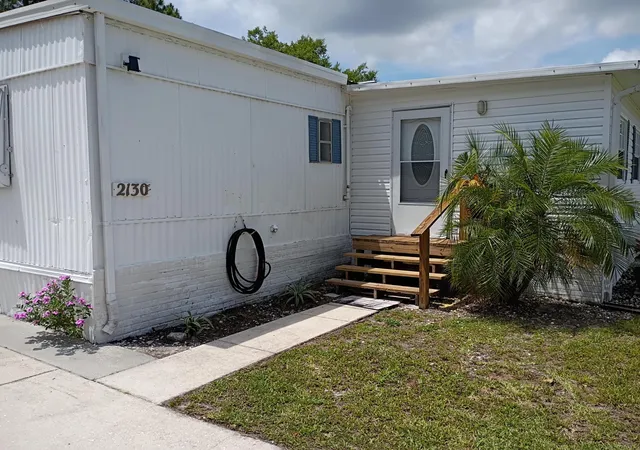 3rd image of 2130 Se 24Th Blvd, Okeechobee, FL 34974 | MLS# B26027462