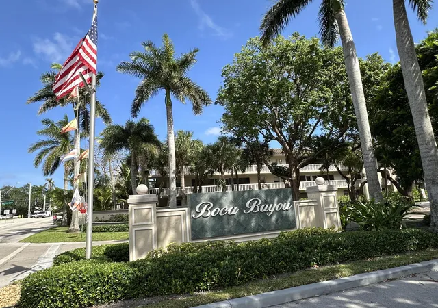 2nd image of 27 Royal Palm Wy #406, Boca Raton, FL 33432 | MLS# B26027564