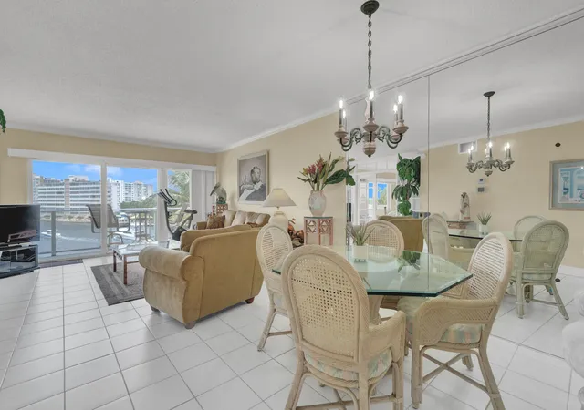 3rd image of 140 Ne 28Th Ave, Pompano Beach, FL 33062