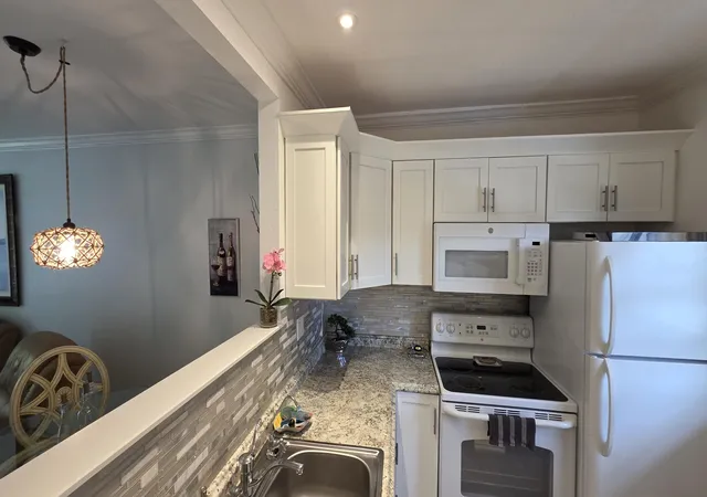 5th image of 5161 W Oakland Park Blvd, Lauderdale Lakes, FL 33313