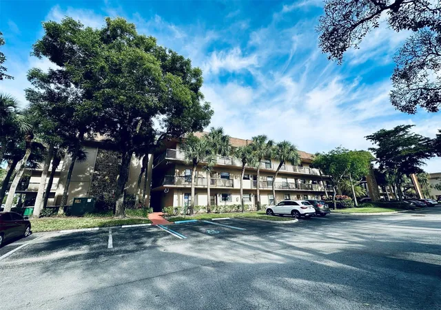 Homes for sale in Tamarac, FL | 6090 N Sabal Palm Blvd #110, Tamarac, FL 33319 | MLS# B26027773