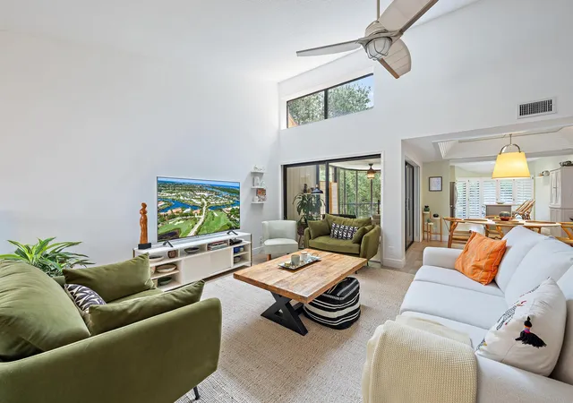 5th image of 17165 Waterbend Dr, Jupiter, FL 33477