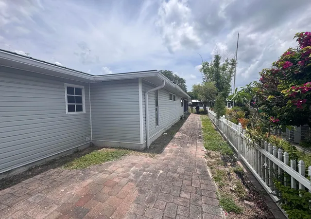 22nd image of 14545 W Center St, Okeechobee, FL 34972 | MLS# B26027908