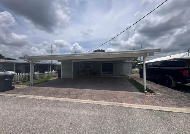 3rd image of 14545 W Center St, Okeechobee, FL 34972 | MLS# B26027908