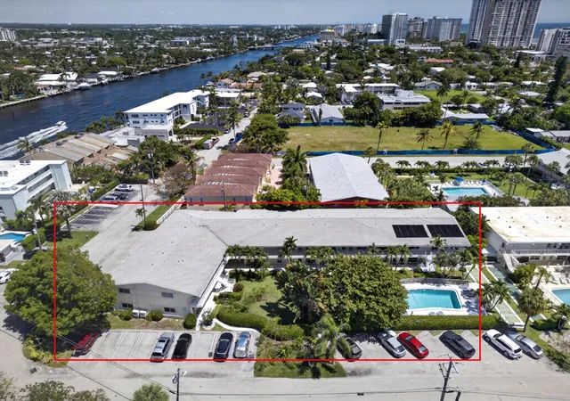2nd image of 3201 Se 10Th St, Pompano Beach, FL 33062