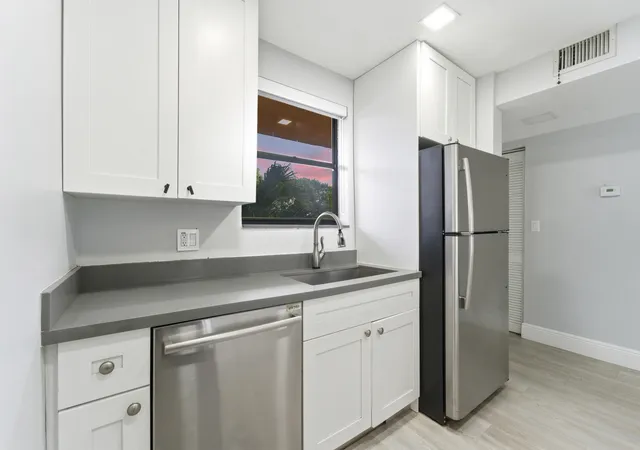 4th image of 11477 Nw 39Th Ct #203-1, Pompano Beach, FL 33065 | MLS# B26028033
