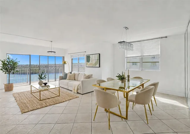 Listing Photo 2 - Condo for sale in building located at 300 Bayview Dr, Sunny Isles Beach, FL 33160 - Unit #906