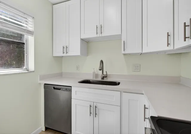 2nd image of 3930 Crystal Lake Dr #209, Deerfield Beach, FL 33064 | MLS# B26028093