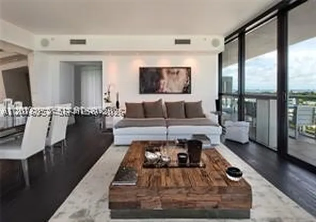 Photo 3 of Condo for sale at 101 20Th St #1907, Miami Beach, FL 33139 | MLS# A12016953 | Listing updated on 2026-05-14