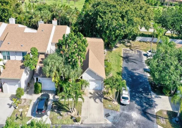 2nd image of 6660 Canary Palm Cir, Boca Raton, FL 33433 | MLS# B26028138