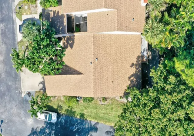 3rd image of 6660 Canary Palm Cir, Boca Raton, FL 33433 | MLS# B26028138