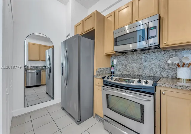 6th image of 6001 Sw 70th St #241, South Miami, FL 33143 | MLS# A12018779