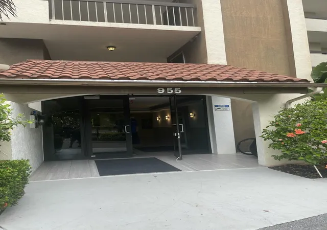 1st image of 955 Egret Cir #411, Delray Beach, FL 33444 | MLS# B26028247