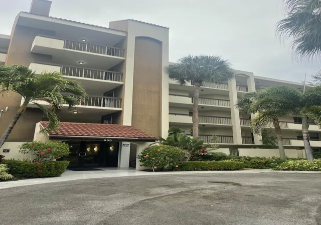 41st image of 955 Egret Cir #411, Delray Beach, FL 33444 | MLS# B26028247