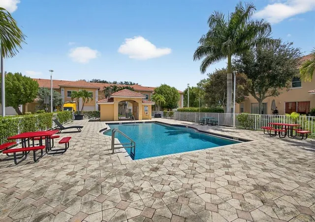 19th image of 717 Talia Cir, Lake Worth, FL 33461 | MLS# B26028254